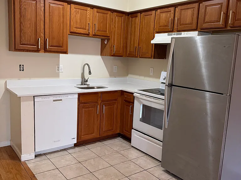 906 Whitelock St #2 — Photo 11