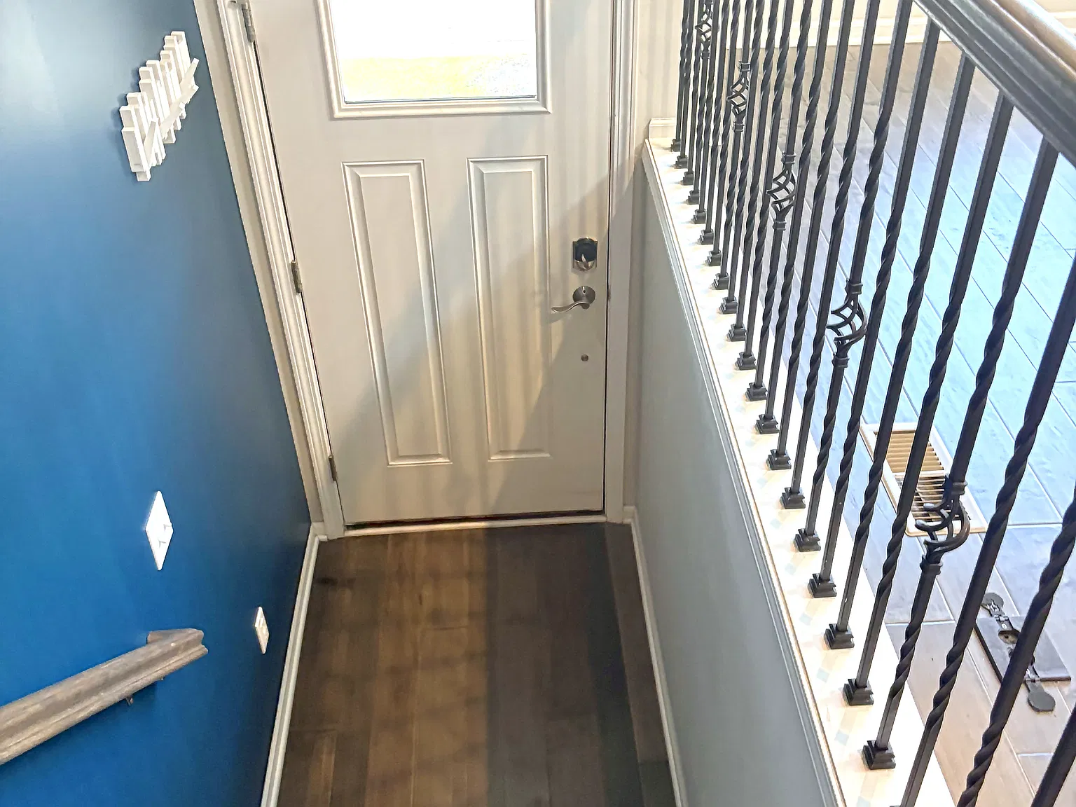3 bed, 2200 sqft, $3,998 — Photo 4