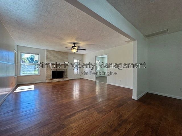 1st image of 816 Willow Ln