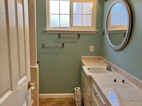 2nd image of 1023 Jacqueline Way