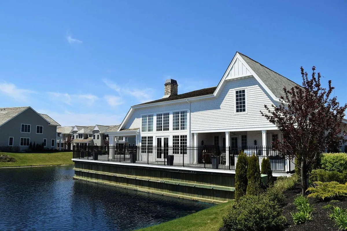 Building Photo - 104 High Pond Ln