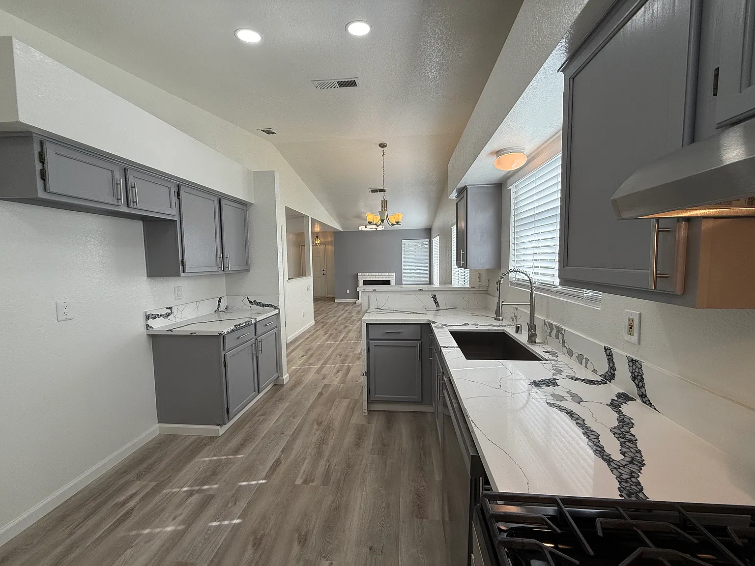 7212 Kallie Kay Ln photo 1