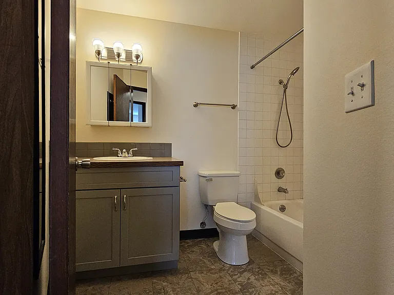 5th floor unit bathroom