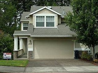 8769 NE Rockspring St, Hillsboro, OR 97006