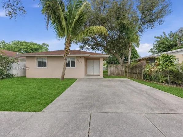 5723 SW 40th St, West Park, FL 33023