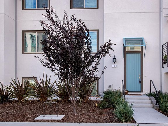2nd image of 298 Adeline Pl Unit 4