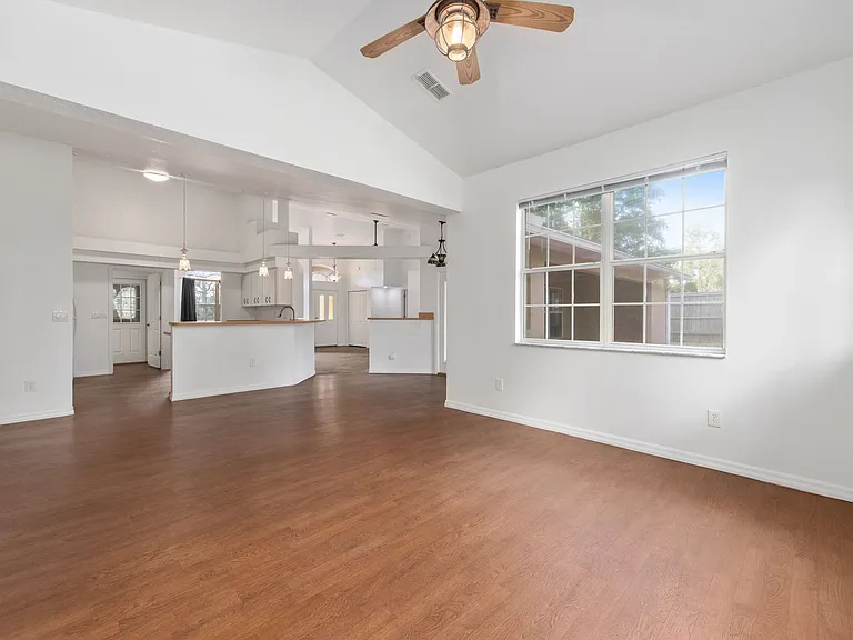7860 SW 204th Ave — Photo 16