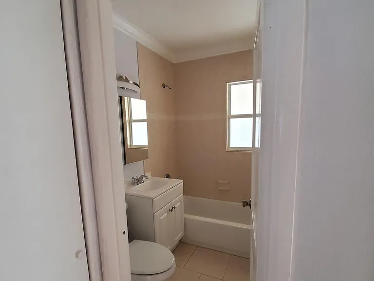 3602 W Paxton Ave — Photo 7
