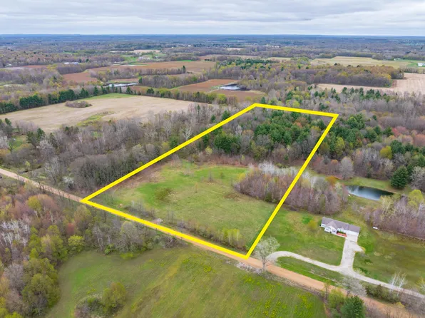 3155 47 1/2 St, Grand Junction, MI 49056
