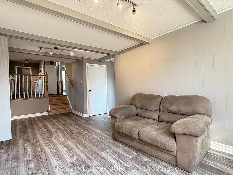 31 Colonsay Rd — Photo 13