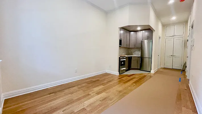 Rented by JK Dansar Corp | media 3