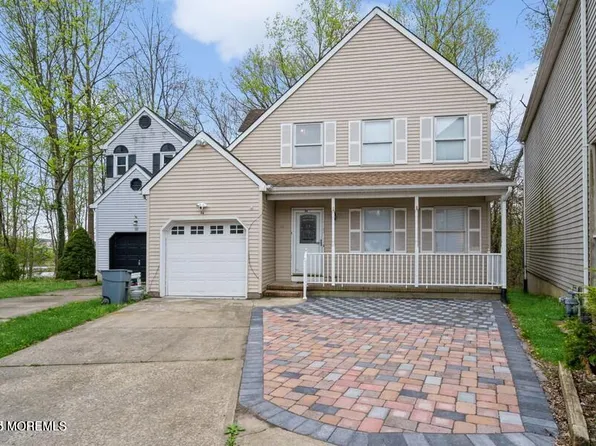 34 Oak Knoll Drive, Matawan, NJ 07747