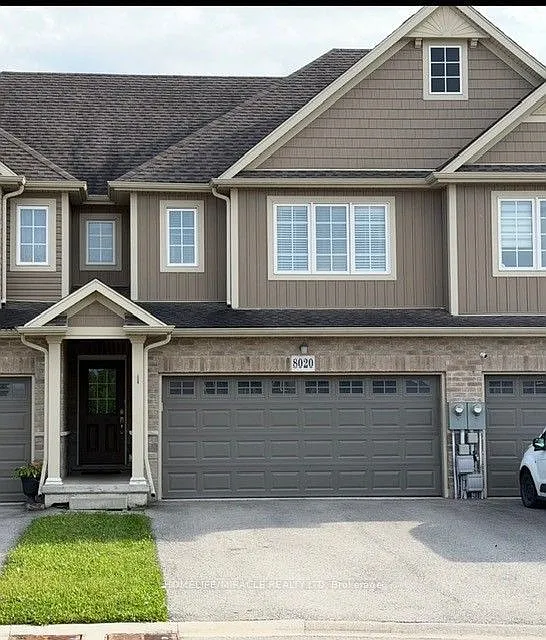3 bed, $2,700 — Photo 2