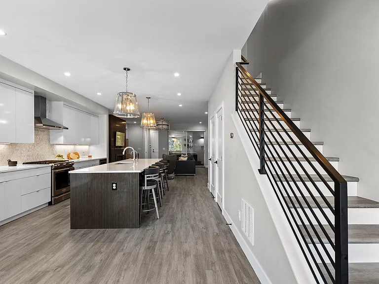 3224 W 16th Ave — Photo 9