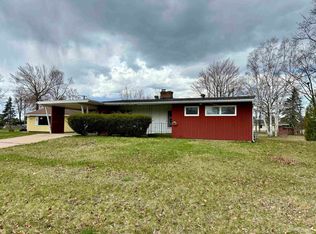 2412 S 22nd St, Escanaba, MI 49829