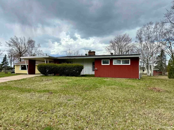 2412 S 22nd St, Escanaba, MI 49829