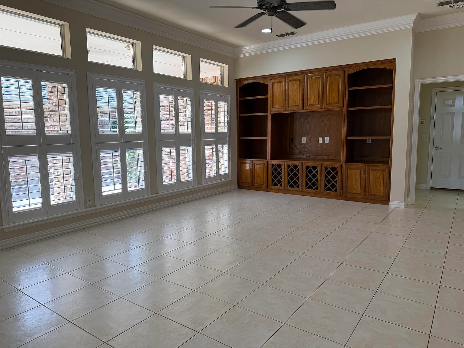 2 bed, 2.0 bath, 1942 sqft, $2,450 — Photo 4