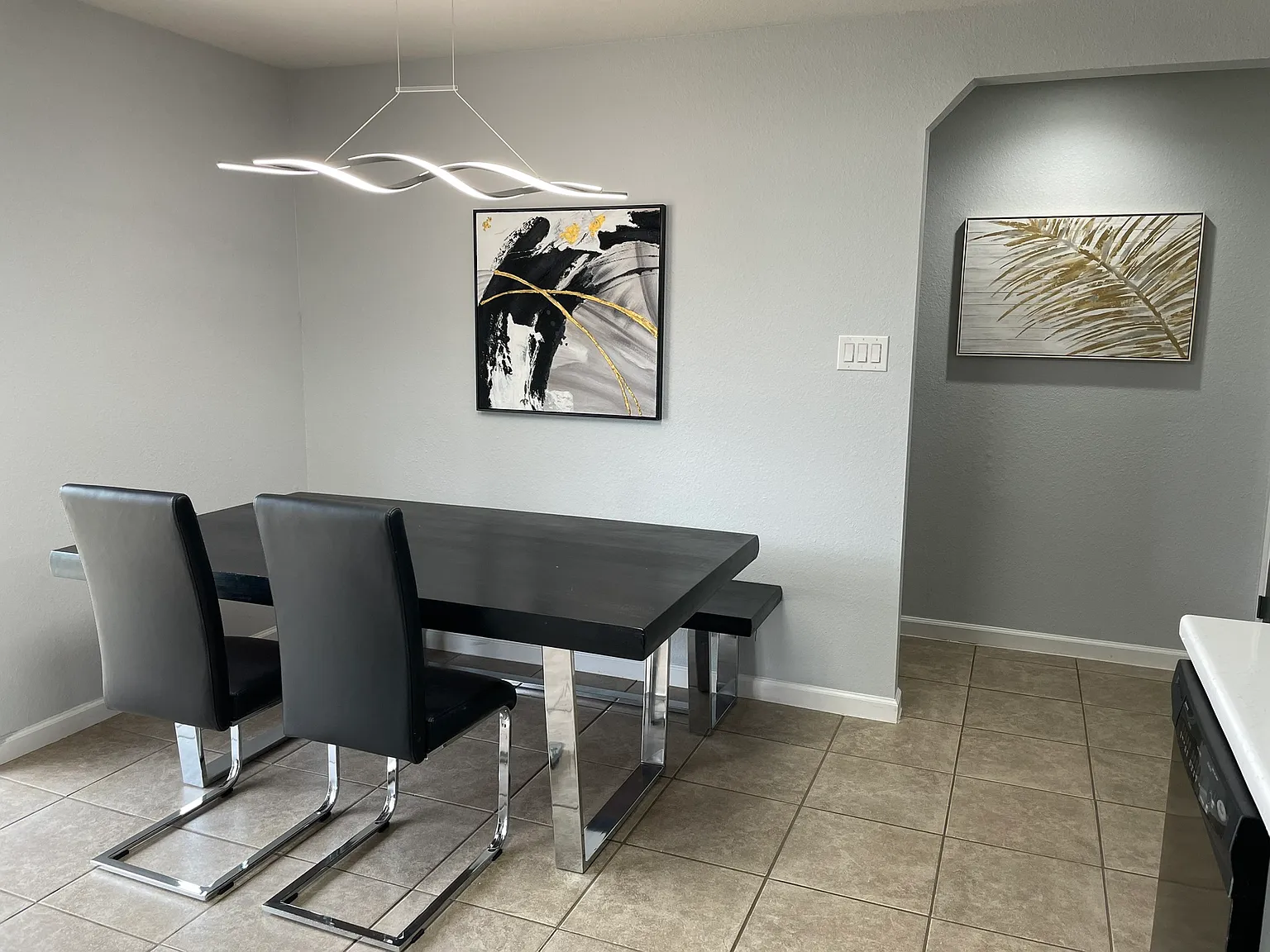 3 bed, 1196 sqft, $3,900 — Photo 4