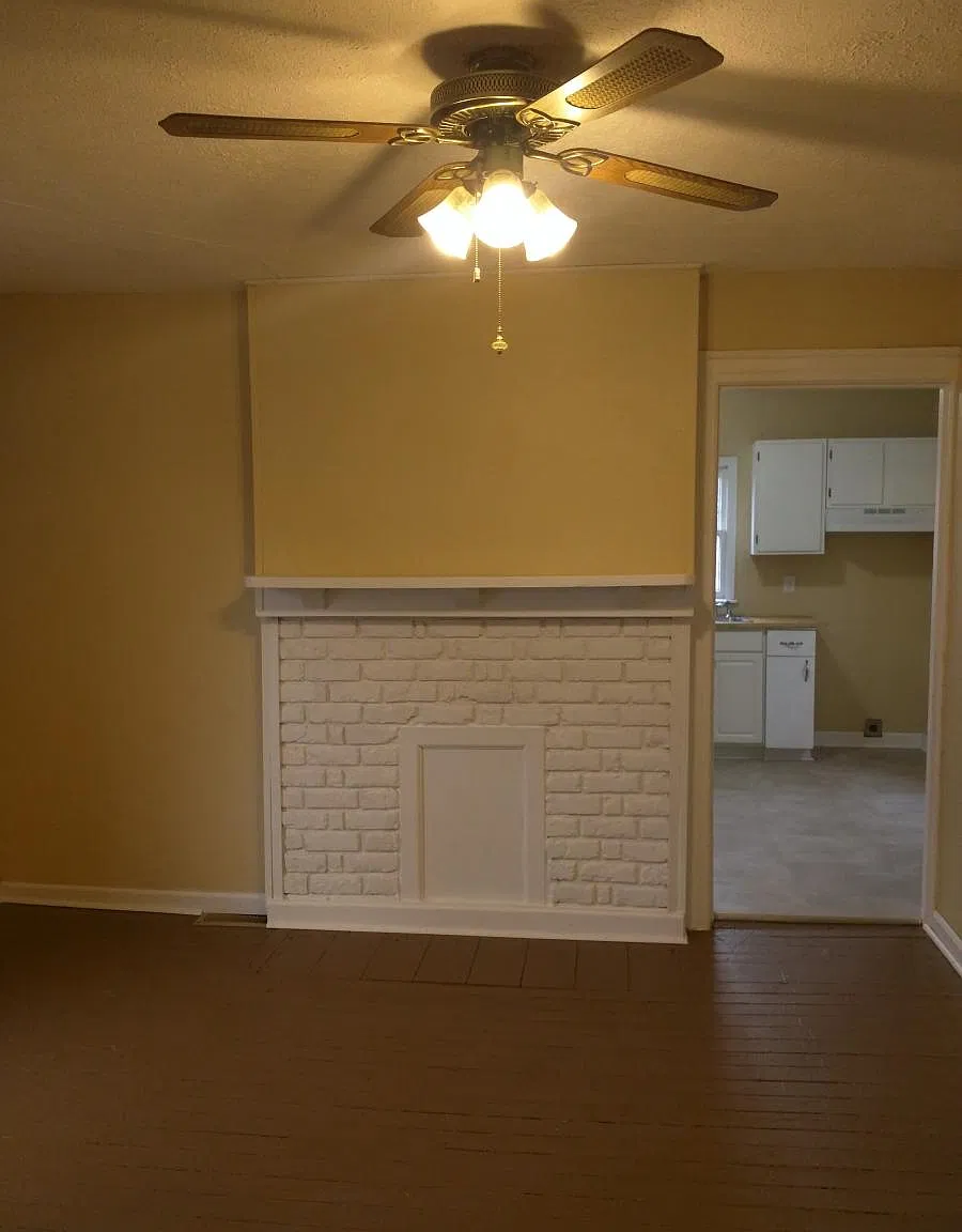 3 bed, 1.5 bath, 1152 sqft, $1,340 — Photo 4