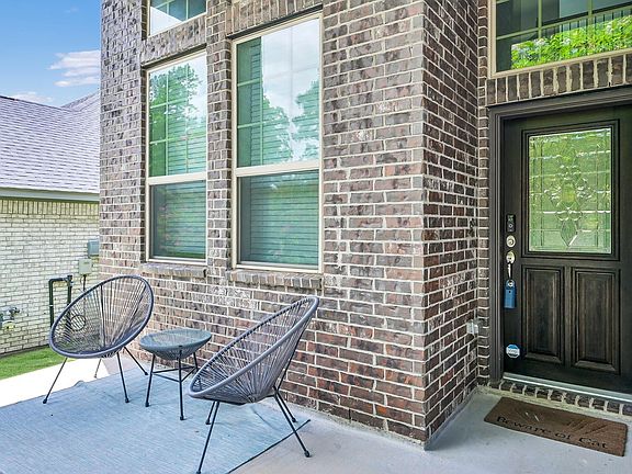 4th image of 309 Serenata Woods Trail