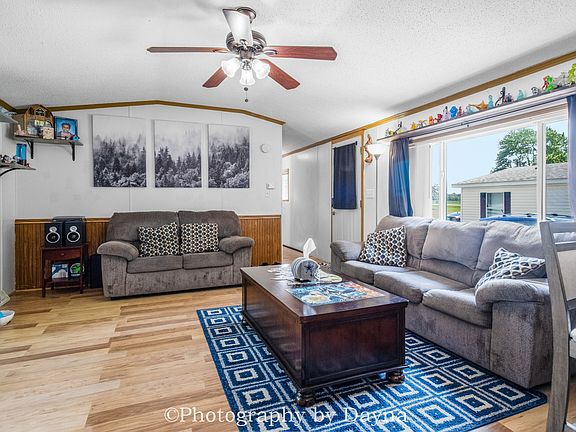 4th image of 8 Berry Ln