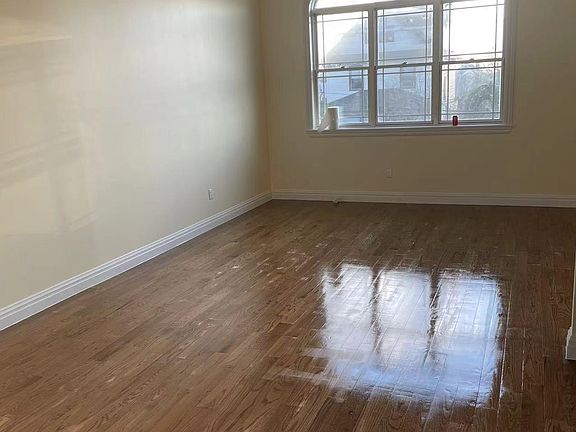 3rd image of 409 Davis Ave Floor 2