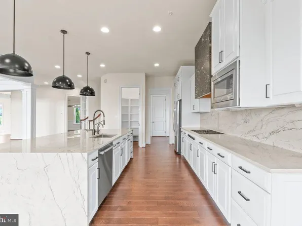 555 Parkland Rd, Eldersburg, MD 21784