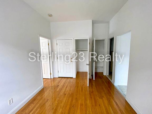 3rd image of 4301 Broadway APT 2R
