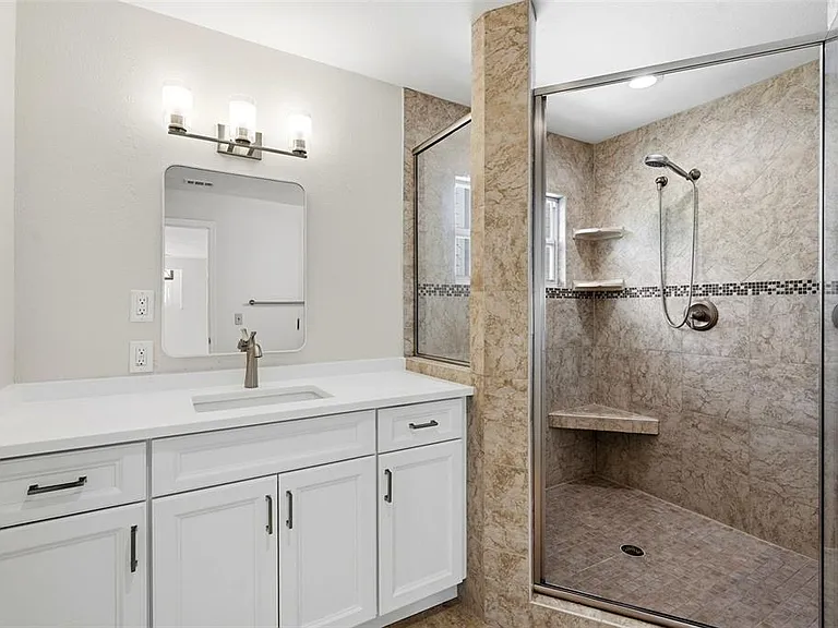345 Bailey St — Photo 30