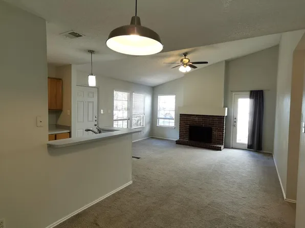 9207 Shadow Crest Dr, Converse, TX 78109
