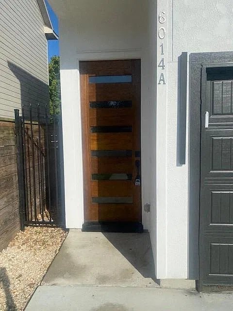 3 bed, 2.5 bath, 1768 sqft, $2,300 — Photo 2