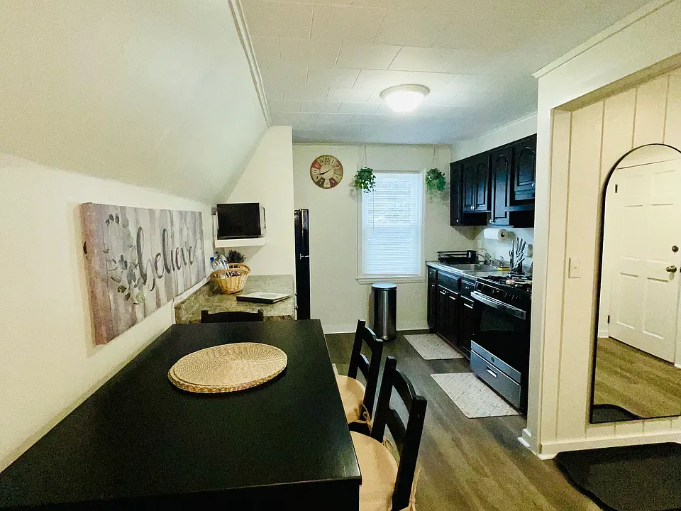 41 S Robert St #2