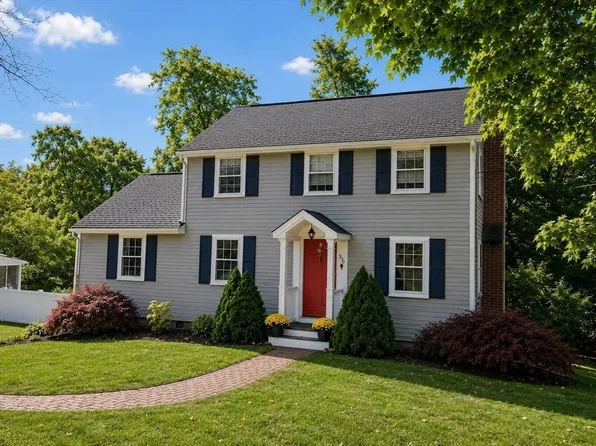 310 Concord Ave, Lexington, MA 02421