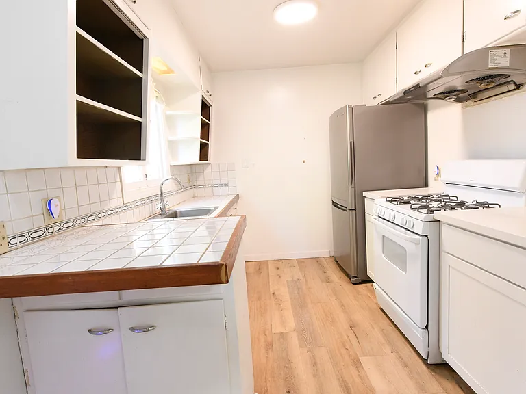 2501 Cedar St — Photo 7