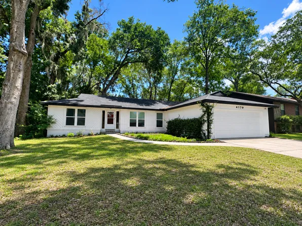 4179 Dawnridge Rd E, Jacksonville, FL 32277