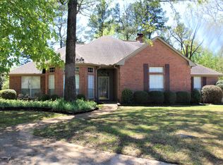 1904 Skylark Cir, Tupelo, MS 38801