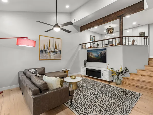 3320 Caminito Eastbluff Unit 135, La Jolla, CA 92037