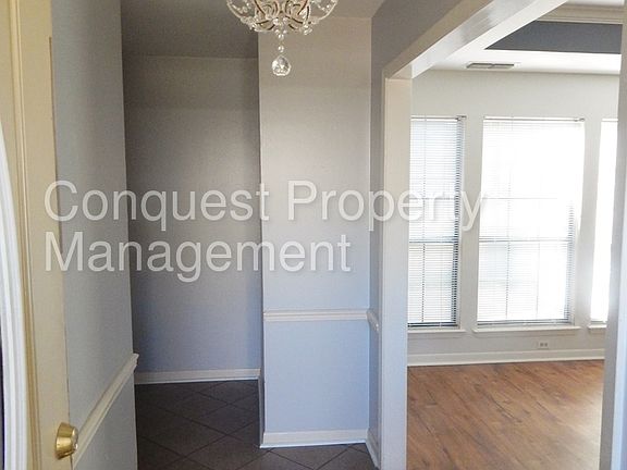3rd image of 6018 Plantation Dr