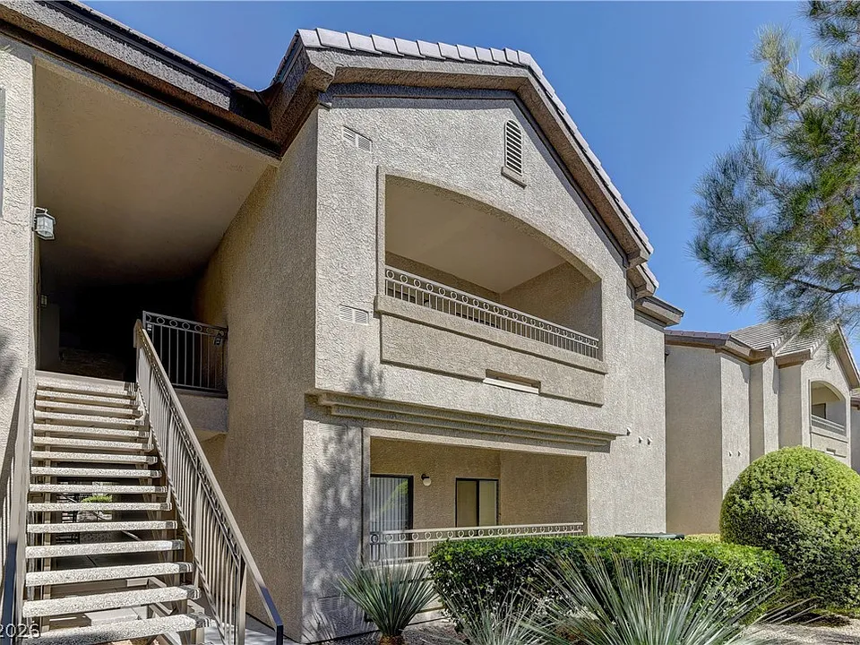 8250 N Grand Canyon Dr #2026