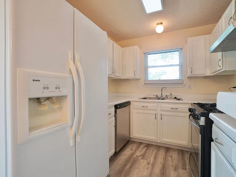 13102 Staton Dr — Photo 9