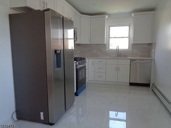 2nd image of 465 Lanza Ave Floor 2