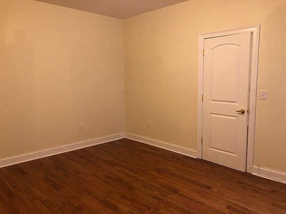 4th image of 11-13 Gifford Ave #36E