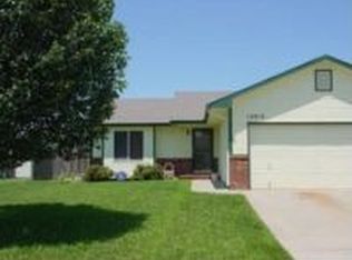 10910 W Blake Cir, Wichita, KS 67209