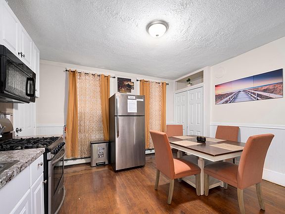 5th image of 303 Grove St Floor 1