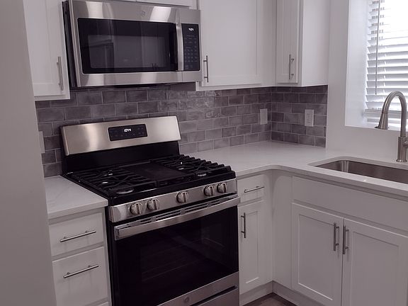 2nd image of 118 W Dodridge St APT A