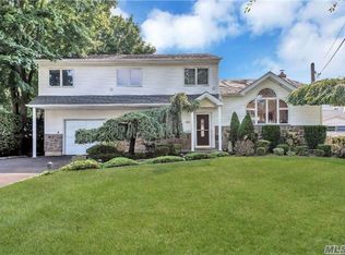 80 Bayview Ave, Massapequa, NY 11758