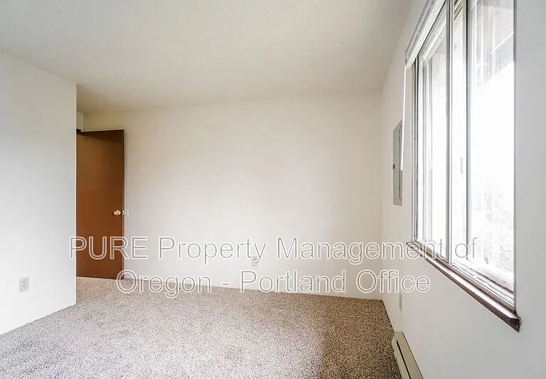 Parkway Garden — Photo 57