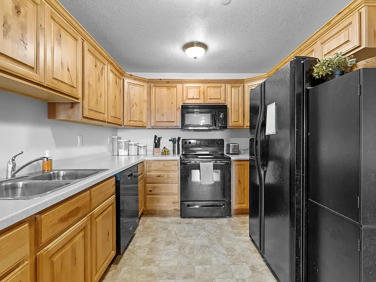 397 S State St #37 — Photo 7