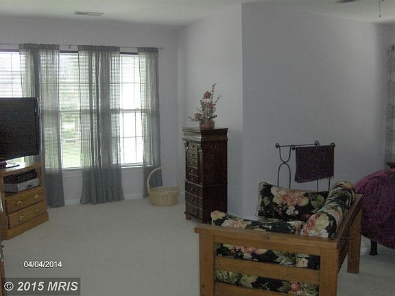 4th image of 215 Cannon Way
