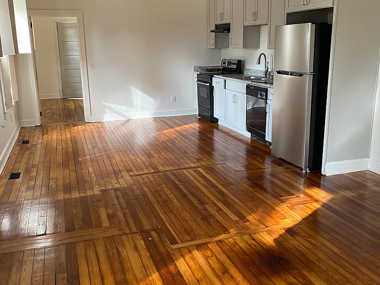 312 Cross St — Photo 6